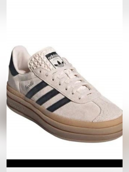 adidas Shoes - adidas Gazelle Bold Platform Sneaker Size 9.5M, quartz/black